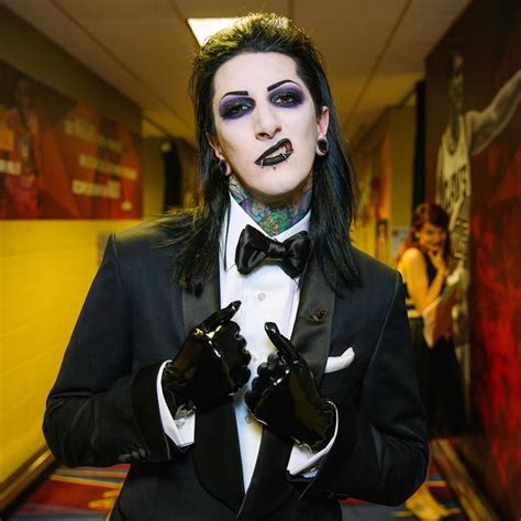 13 Fun Facts about Chris Motionless (Motionless In White)